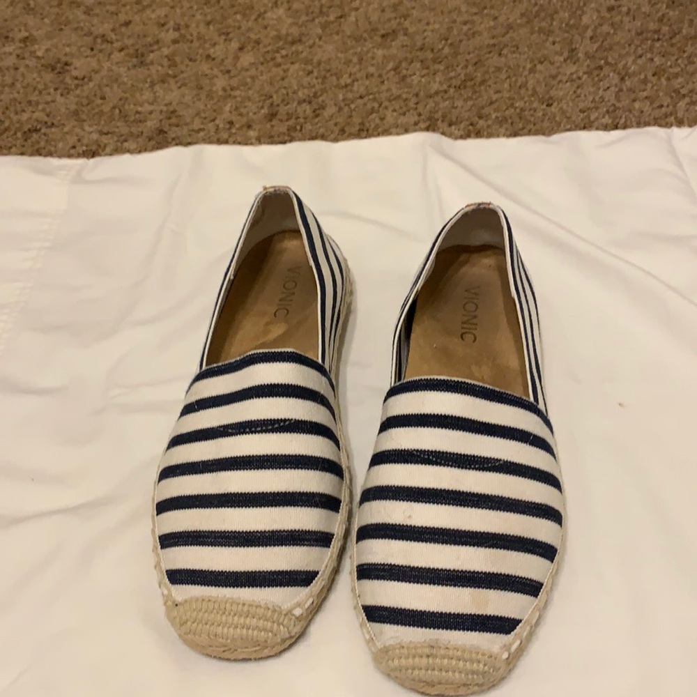 Vionic size 8